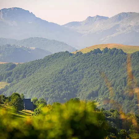 Kucica Na Brdu Brda (Sarajevo)