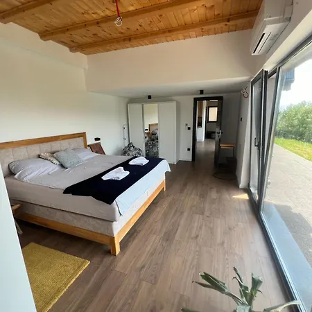 Kucica Na Brdu Daire Brda (Sarajevo)